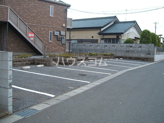 14/16 駐車場