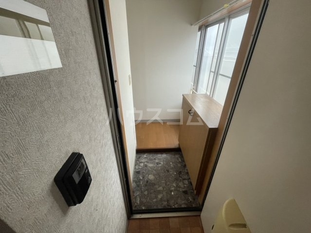 14/30 玄関