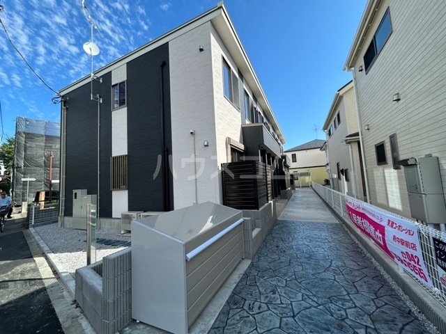 24/30 エントランス