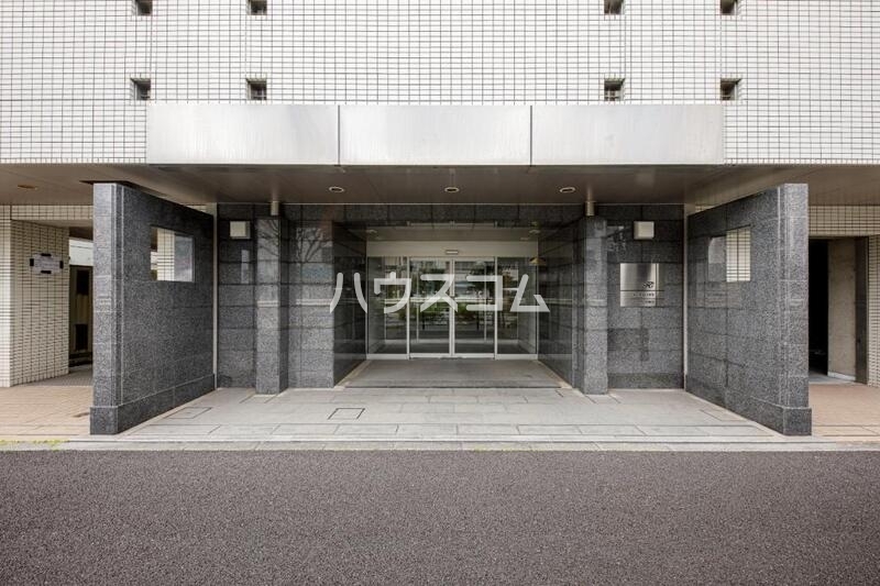 17/26 エントランス