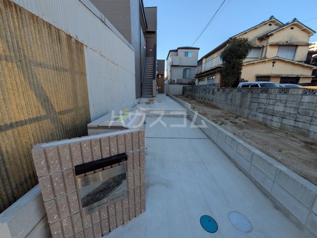 22/30 エントランス