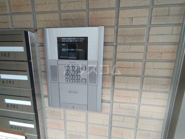 16/27 エントランス