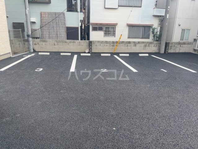 26/30 駐車場