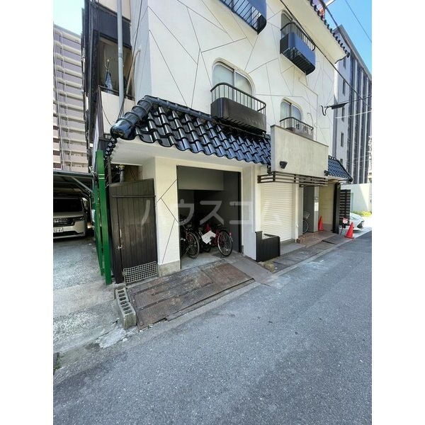 14/23 エントランス