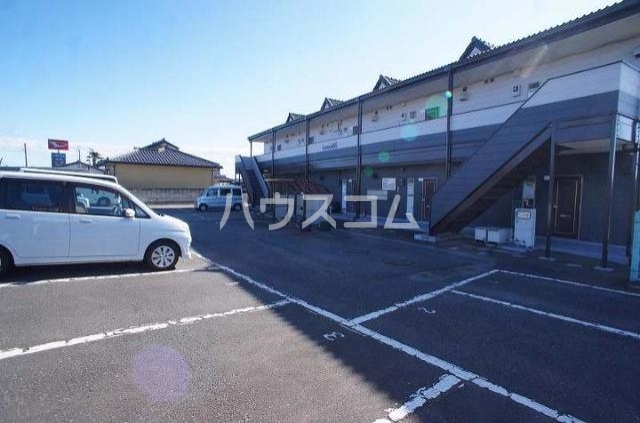 14/17 駐車場
