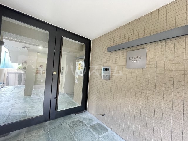 21/25 エントランス