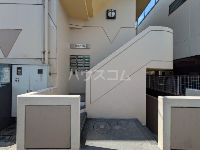 29/30 エントランス