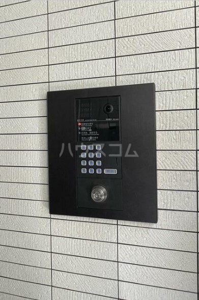 15/23 エントランス
