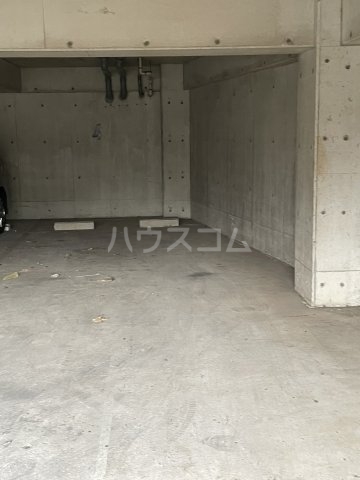 16/19 駐車場