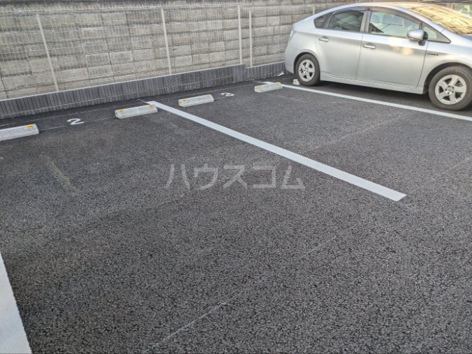 17/18 駐車場