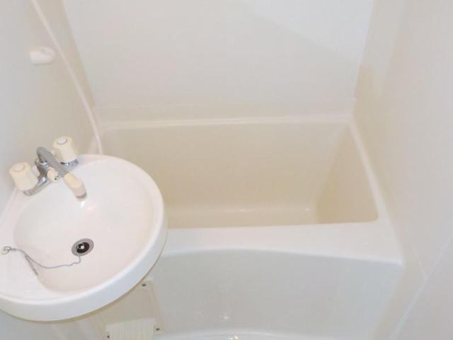 8/16 浴室