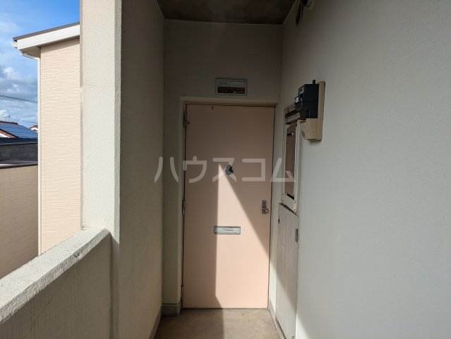 14/23 エントランス