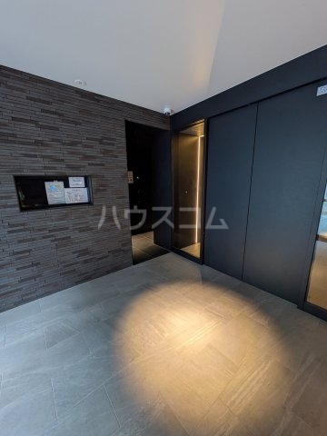 21/30 エントランス