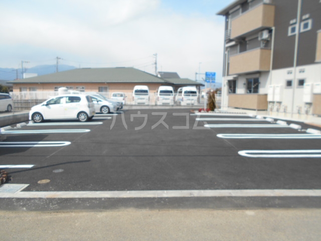 3/7 駐車場
