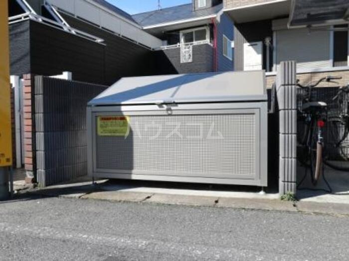 13/23 駐車場