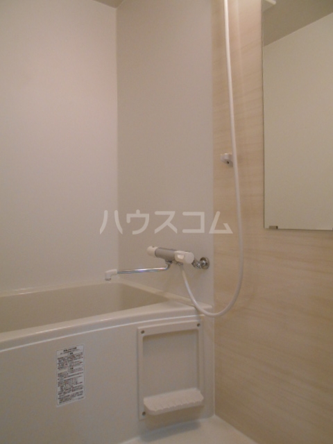 13/28 浴室