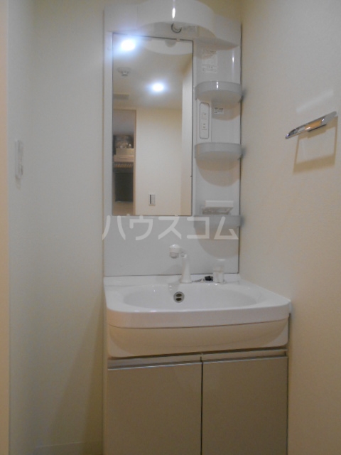 17/28 洗面