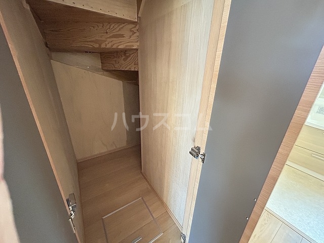 13/30 収納