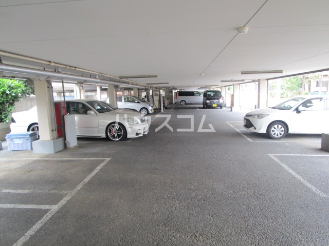 22/30 駐車場