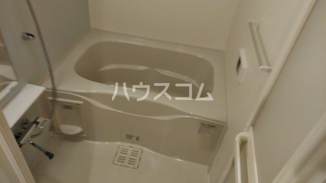 21/30 浴室