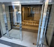 17/19 エントランス