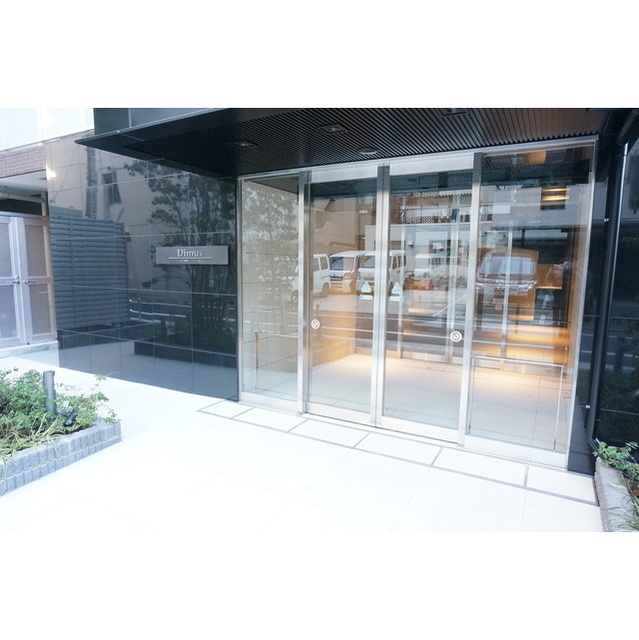 14/16 エントランス