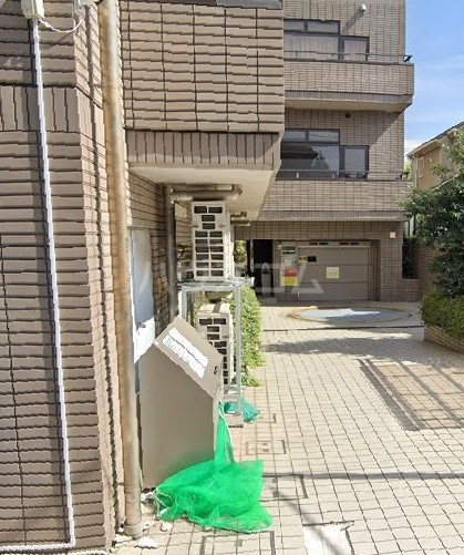 14/21 エントランス