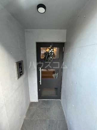 15/19 エントランス