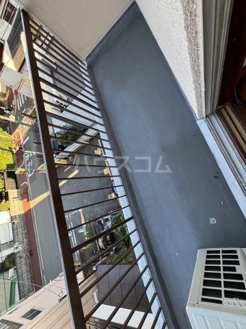 20/30 バルコニー