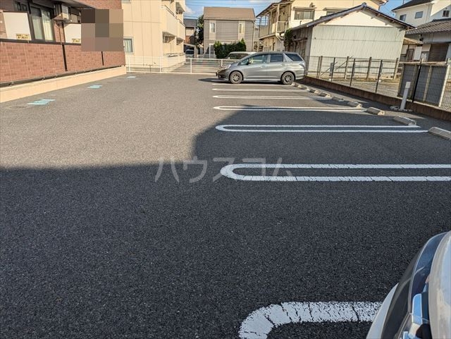 2/6 駐車場