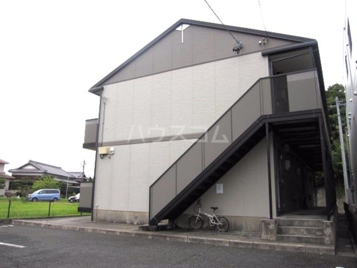 18/22 エントランス