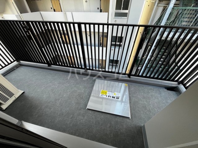 21/30 バルコニー