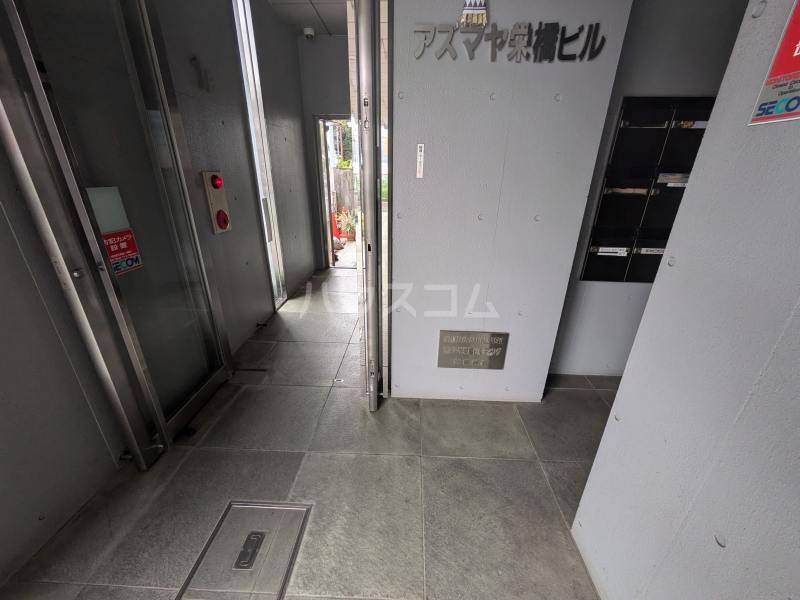 21/22 エントランス