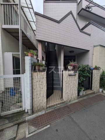 14/17 エントランス