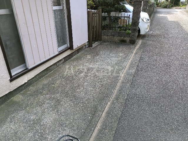 28/30 駐車場