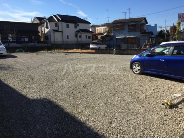 4/13 駐車場