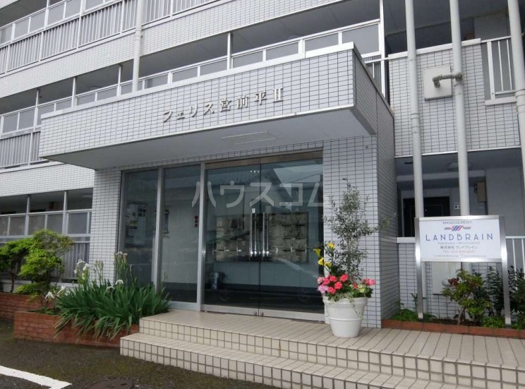 17/28 エントランス