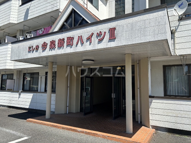 21/28 エントランス