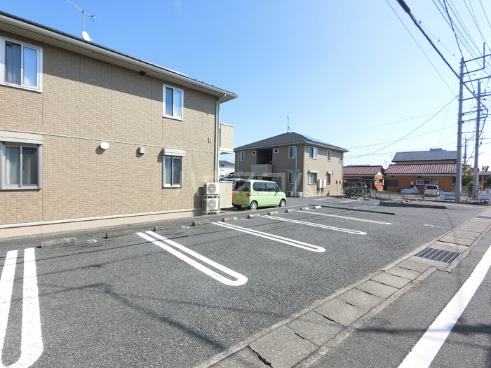 19/28 駐車場