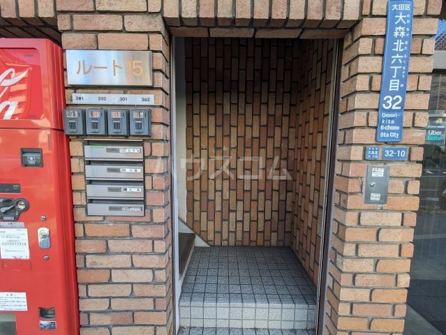 18/23 エントランス