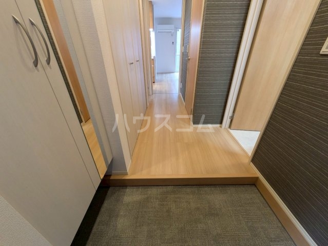 14/30 玄関