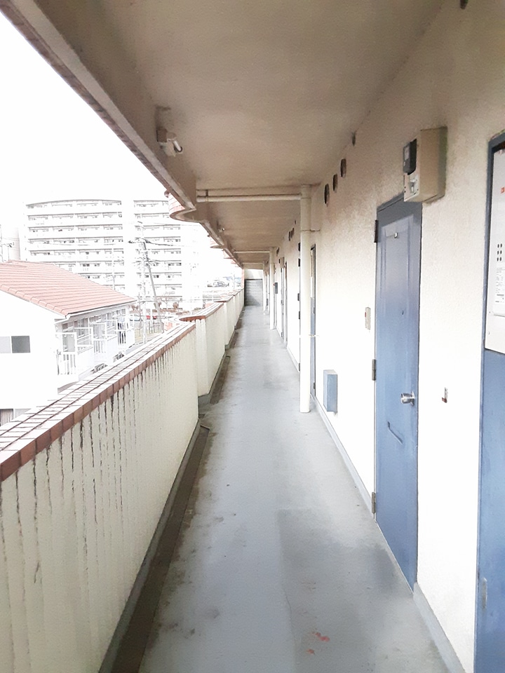 2/4 エントランス