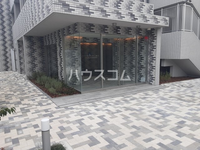 14/20 エントランス