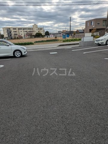28/30 駐車場