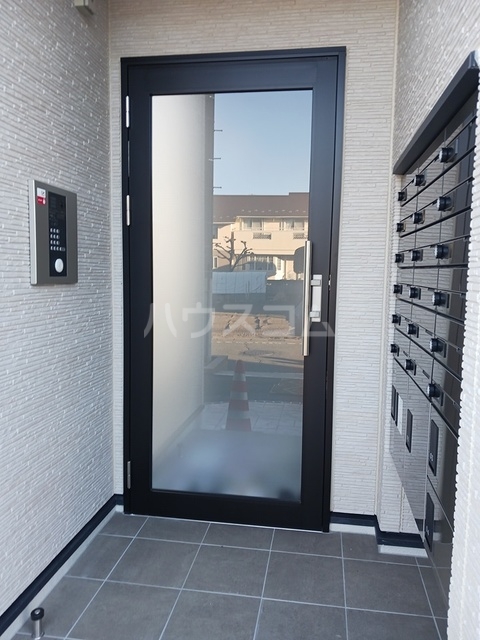 14/21 エントランス