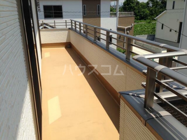 13/18 バルコニー