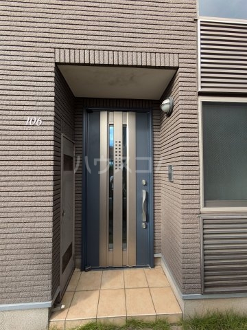 2/3 エントランス