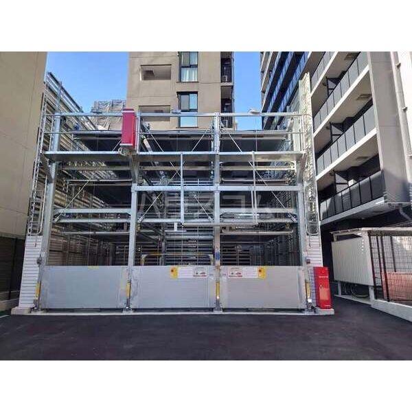 21/26 駐車場