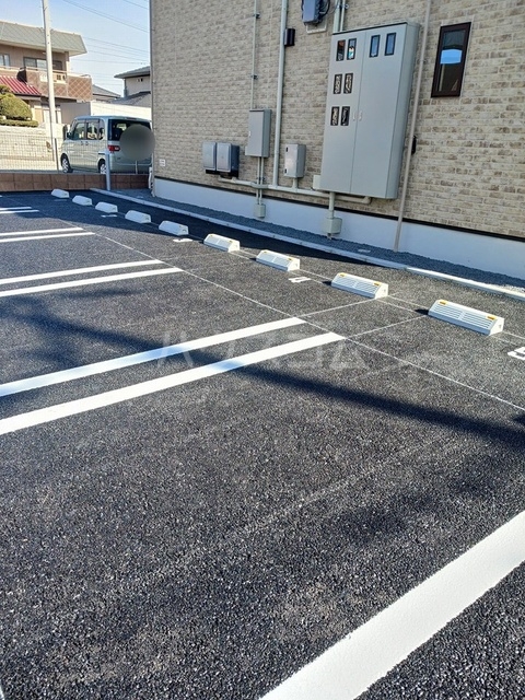 16/30 駐車場