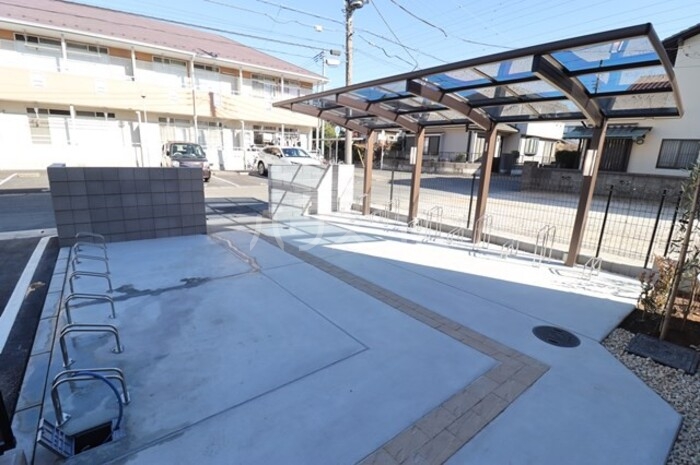 2/3 駐車場